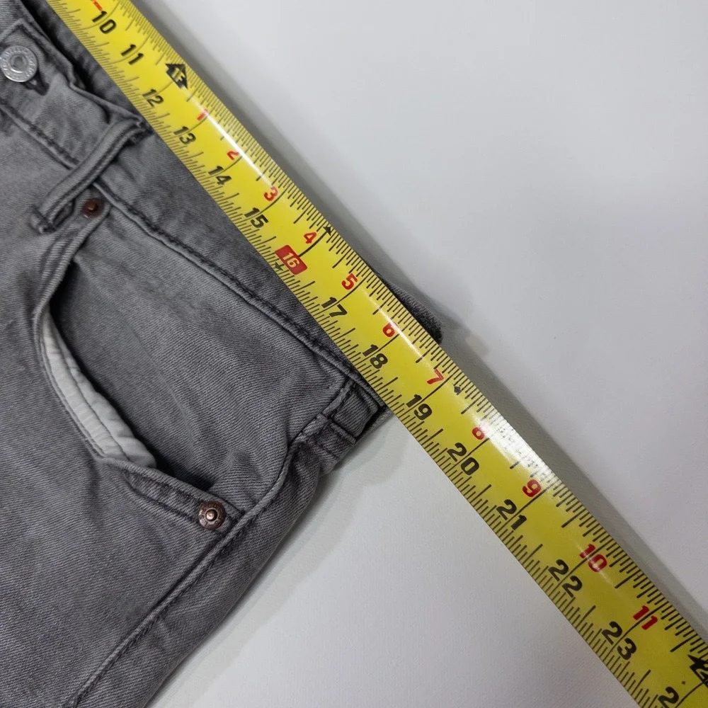 Levi's 541 Athletic Taper Shorts Mens 38 Gray Good Raw Hem Cut Off Denim